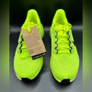 Nike WMNS Air Zoom Pegasus 41 Volt (NEW) Sz 8.5 (FD2723 701) No Box